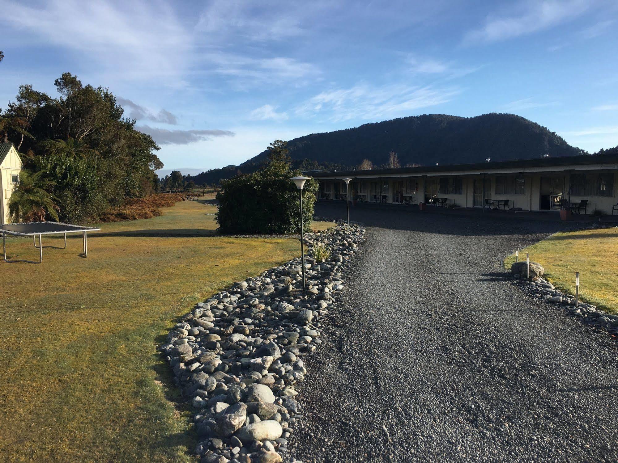 Glacier View Motel - Franz Josef Exterior photo